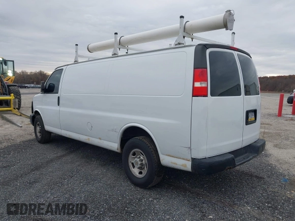 ✅ 2004 Chevrolet Express Cargo • VIN: 1GCHG39U141100288 • Лот: 43633665. Опубліковано раніше на IAAI з пробігом 201 859 миль. Безкоштовний доступ до архіву аукціонних продажів зі США та докладний звіт про історію автомобіля на DreamBid. Зображення 3.