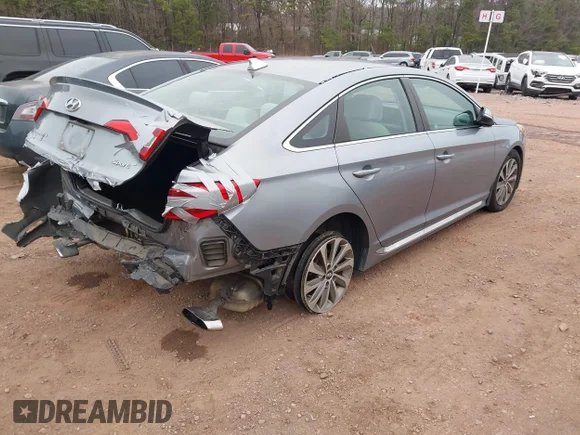 ✅ 2016 Hyundai Sonata Limited • VIN: 5NPE34AF0GH420118 • Lot: 44411344. Wystawiony na IAAI z przebiegiem 83 814 mil. Bezpłatny archiwum sprzedaży aukcyjnych z USA i szczegółowy raport historii pojazdu na DreamBid. Zdjęcie 4.