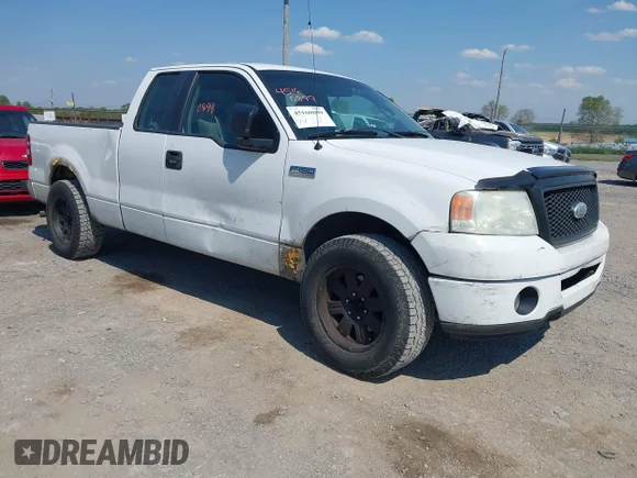 ✅ 2008 Ford F-150 STX • VIN: 1FTRX12W08FA65207 • Lot: 45160899. Wystawiony na IAAI z przebiegiem 162 109 mil. Bezpłatny archiwum sprzedaży aukcyjnych z USA i szczegółowy raport historii pojazdu na DreamBid. Zdjęcie 1.