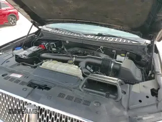 ✅ 2022 Lincoln Navigator Reserve • VIN: 5LMJJ2LT9NEL01131 • Lot: 57763825. Listed on Copart with 107,462 mi. Free auction sales archive from the USA and detailed vehicle history report at DreamBid. Image 14.