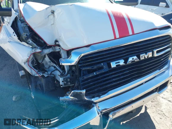 ✅ 2020 Ram 2500 Big Horn • VIN: 3C6UR5DJXLG250070 • Lot: 41690385. Wystawiony na IAAI z przebiegiem 70 919 mil. Bezpłatny archiwum sprzedaży aukcyjnych z USA i szczegółowy raport historii pojazdu na DreamBid. Zdjęcie 6.