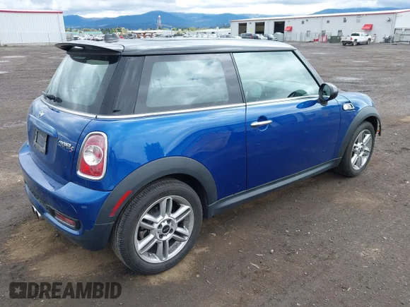 ✅ 2012 MINI Hardtop S • VIN: WMWSV3C53CTY26652 • Лот: 42132011. Опубликован ранее на IAAI с пробегом 65 856 миль. Бесплатный доступ к архиву аукционных продаж из США и подробный отчёт об истории автомобиля на DreamBid. Изображение 4.