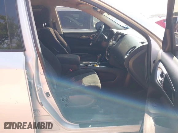 ✅ 2013 Nissan Pathfinder SV • VIN: 5N1AR2MNXDC647789 • Lot: 42697492. Wystawiony na IAAI z przebiegiem 210 991 mil. Bezpłatny archiwum sprzedaży aukcyjnych z USA i szczegółowy raport historii pojazdu na DreamBid. Zdjęcie 5.
