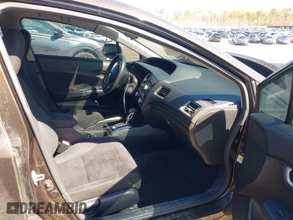 ✅ 2013 Honda Civic LX • VIN: 2HGFB2F51DH587573 • Lot: 44676429. Wystawiony na IAAI z przebiegiem 80 530 mil. Bezpłatny archiwum sprzedaży aukcyjnych z USA i szczegółowy raport historii pojazdu na DreamBid. Zdjęcie 5.