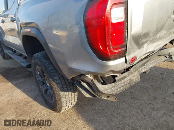 ✅ 2024 GMC Canyon 2WD Elevation • VIN: 1GTP5BEK6R1123671 • Лот: 44685055. Опубліковано раніше на IAAI з пробігом 14 141 миль. Безкоштовний доступ до архіву аукціонних продажів зі США та докладний звіт про історію автомобіля на DreamBid. Зображення 6.