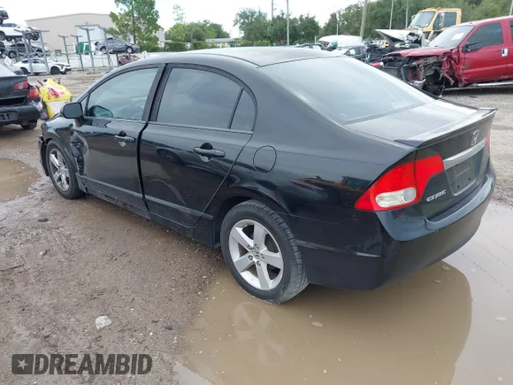 ✅ 2011 Honda Civic LX-S • VIN: 19XFA1E62BE028161 • Lot: 43149225. Wystawiony na IAAI z przebiegiem 225 921 mil. Bezpłatny archiwum sprzedaży aukcyjnych z USA i szczegółowy raport historii pojazdu na DreamBid. Zdjęcie 3.