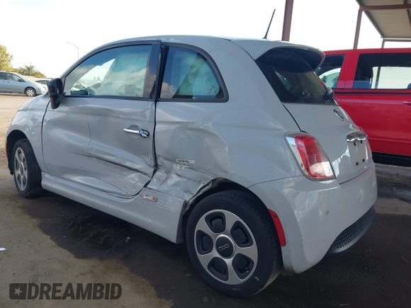 ✅ 2017 FIAT 500e • VIN: 3C3CFFGEXHT530091 • Lot: 43198469. Wystawiony na IAAI z przebiegiem 54 003 mil. Bezpłatny archiwum sprzedaży aukcyjnych z USA i szczegółowy raport historii pojazdu na DreamBid. Zdjęcie 3.
