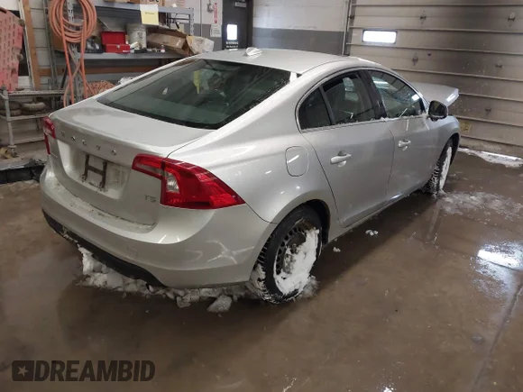 ✅ 2012 Volvo S60 T5 • VIN: YV1622FS7C2082496 • Лот: 41573758. Опубликован ранее на IAAI с пробегом 159 453 миль. Бесплатный доступ к архиву аукционных продаж из США и подробный отчёт об истории автомобиля на DreamBid. Изображение 4.