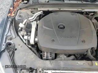 ✅ 2019 Volvo S60 Momentum • VIN: 7JRA22TK0KG015746 • Лот: 81869325. Опубликован ранее на Copart с пробегом 119 950 миль. Бесплатный доступ к архиву аукционных продаж из США и подробный отчёт об истории автомобиля на DreamBid. Изображение 15.