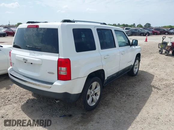 ✅ 2011 Jeep Patriot Latitude X • VIN: 1J4NF4GBXBD274671 • Lot: 44730644. Wystawiony na IAAI z przebiegiem 123 863 mil. Bezpłatny archiwum sprzedaży aukcyjnych z USA i szczegółowy raport historii pojazdu na DreamBid. Zdjęcie 4.
