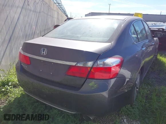 ✅ 2015 Honda Accord LX • VIN: 1HGCR2F35FA063499 • Lot: 42500366. Wystawiony na IAAI z przebiegiem 180 846 mil. Bezpłatny archiwum sprzedaży aukcyjnych z USA i szczegółowy raport historii pojazdu na DreamBid. Zdjęcie 4.