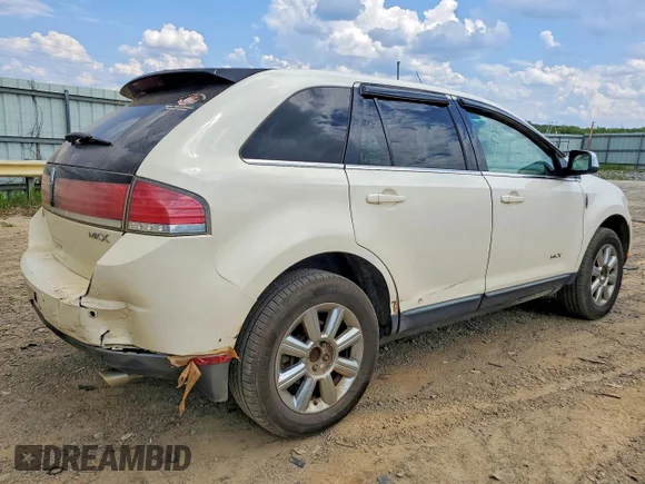 ✅ 2008 Lincoln MKX • VIN: 2LMDU68C38BJ19159 • Lot: 60017356. Listed on Copart with 214,478 mi. Free auction sales archive from the USA and detailed vehicle history report at DreamBid. Image 3.