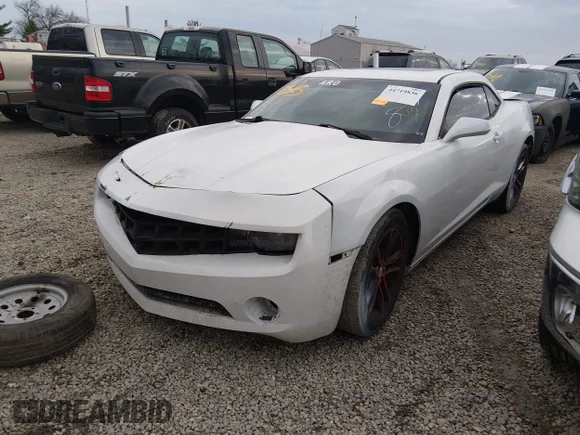 ✅ 2013 Chevrolet Camaro LT • VIN: 2G1FB1E33D9118657 • Lot: 44719836. Wystawiony na IAAI z przebiegiem 155 613 mil. Bezpłatny archiwum sprzedaży aukcyjnych z USA i szczegółowy raport historii pojazdu na DreamBid. Zdjęcie 2.