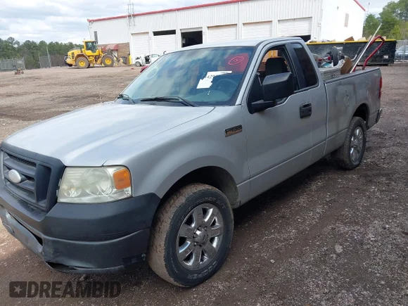 ✅ 2007 Ford F-150 XL • VIN: 1FTRF122X7NA58396 • Лот: 44293954. Опубліковано раніше на IAAI з пробігом 307 990 миль. Безкоштовний доступ до архіву аукціонних продажів зі США та докладний звіт про історію автомобіля на DreamBid. Зображення 2.