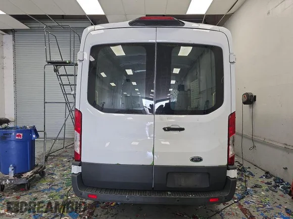 ✅ 2018 Ford Transit • VIN: 1FTYE1CM4JKB42284 • Lot: 42681565. Wystawiony na IAAI z przebiegiem 87 458 mil. Bezpłatny archiwum sprzedaży aukcyjnych z USA i szczegółowy raport historii pojazdu na DreamBid. Zdjęcie 1.