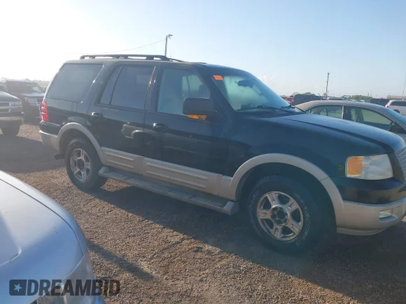 ✅ 2005 Ford Expedition Eddie Bauer • VIN: 1FMPU175X5LA42882 • Lot: 44687022. Wystawiony na IAAI z przebiegiem 141 836 mil. Bezpłatny archiwum sprzedaży aukcyjnych z USA i szczegółowy raport historii pojazdu na DreamBid. Zdjęcie 1.