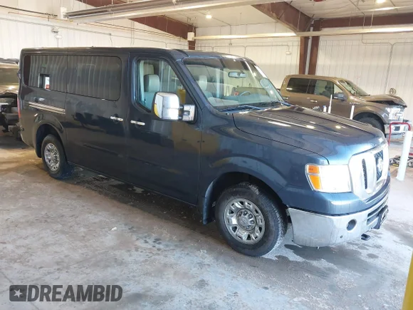 ✅ 2017 Nissan NV SL • VIN: 5BZAF0AA6HN852913 • Lot: 41686657. Wystawiony na IAAI z przebiegiem 88 182 mil. Bezpłatny archiwum sprzedaży aukcyjnych z USA i szczegółowy raport historii pojazdu na DreamBid. Zdjęcie 1.