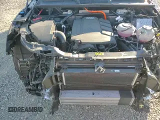 ✅ 2025 Audi Q5 S line Premium Plus • VIN: WA1E2AFYXS2007221 • Lot: 86449245. Wystawiony na Copart z przebiegiem 10 542 mil. Bezpłatny archiwum sprzedaży aukcyjnych z USA i szczegółowy raport historii pojazdu na DreamBid. Zdjęcie 15.