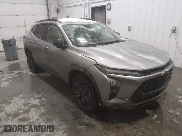 ✅ 2025 Chevrolet Trax ACTIV • VIN: KL77LKEP8SC131134 • Лот: 44480793. Опубліковано раніше на IAAI з пробігом 16 569 миль. Безкоштовний доступ до архіву аукціонних продажів зі США та докладний звіт про історію автомобіля на DreamBid. Зображення 1.
