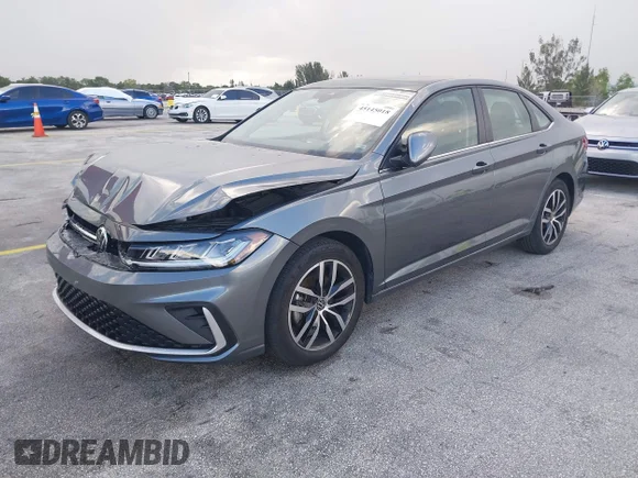 ✅ 2025 Volkswagen Jetta SE • VIN: 3VW7X7BUXSM062280 • Lot: 45145018. Wystawiony na IAAI z przebiegiem 23 571 mil. Bezpłatny archiwum sprzedaży aukcyjnych z USA i szczegółowy raport historii pojazdu na DreamBid. Zdjęcie 17.