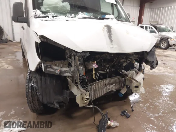 ✅ 2022 Mercedes-Benz Sprinter Cargo • VIN: W1Y40CHY2NT114290 • Lot: 44357499. Wystawiony na IAAI z przebiegiem 205 838 mil. Bezpłatny archiwum sprzedaży aukcyjnych z USA i szczegółowy raport historii pojazdu na DreamBid. Zdjęcie 6.