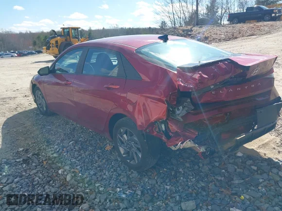 ✅ 2024 Hyundai Elantra SEL • VIN: KMHLM4DG0RU779062 • Lot: 44787809. Wystawiony na IAAI z przebiegiem 25 685 mil. Bezpłatny archiwum sprzedaży aukcyjnych z USA i szczegółowy raport historii pojazdu na DreamBid. Zdjęcie 3.