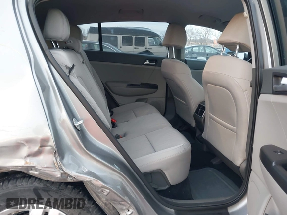 ✅ 2019 Kia Sportage LX • VIN: KNDPM3AC8K7599155 • Lot: 43945304. Wystawiony na IAAI z przebiegiem 89 216 mil. Bezpłatny archiwum sprzedaży aukcyjnych z USA i szczegółowy raport historii pojazdu na DreamBid. Zdjęcie 8.