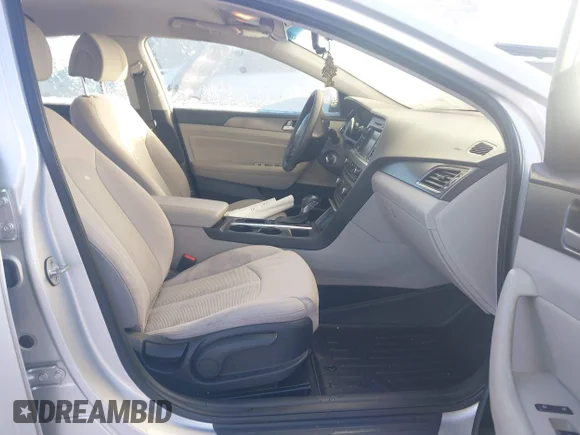 ✅ 2016 Hyundai Sonata Sport • VIN: 5NPE34AF1GH283240 • Lot: 44087900. Wystawiony na IAAI z przebiegiem 151 617 mil. Bezpłatny archiwum sprzedaży aukcyjnych z USA i szczegółowy raport historii pojazdu na DreamBid. Zdjęcie 5.