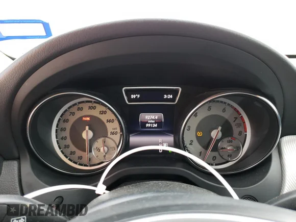 ✅ 2015 Mercedes-Benz GLA 250 • VIN: WDCTG4EB4FJ186794 • Lot: 45687543. Wystawiony na Copart z przebiegiem 99 134 mil. Bezpłatny archiwum sprzedaży aukcyjnych z USA i szczegółowy raport historii pojazdu na DreamBid. Zdjęcie 9.