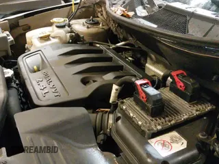 ✅ 2017 Jeep Patriot High Altitude • VIN: 1C4NJRFB1HD153619 • Lot: 41523016. Wystawiony na IAAI z przebiegiem 92 080 mil. Bezpłatny archiwum sprzedaży aukcyjnych z USA i szczegółowy raport historii pojazdu na DreamBid. Zdjęcie 19.