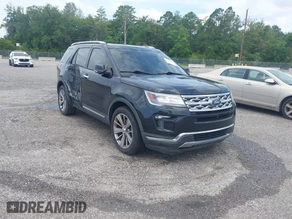 ✅ 2019 Ford Explorer Limited • VIN: 1FM5K7F80KGB16374 • Lot: 45121600. Wystawiony na IAAI z przebiegiem 103 924 mil. Bezpłatny archiwum sprzedaży aukcyjnych z USA i szczegółowy raport historii pojazdu na DreamBid. Zdjęcie 1.