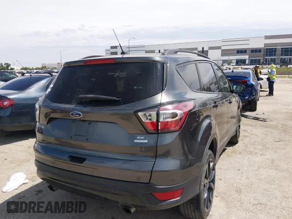 ✅ 2017 Ford Escape SE • VIN: 1FMCU0GD1HUC31516 • Lot: 45061199. Wystawiony na IAAI z przebiegiem 149 600 mil. Bezpłatny archiwum sprzedaży aukcyjnych z USA i szczegółowy raport historii pojazdu na DreamBid. Zdjęcie 4.