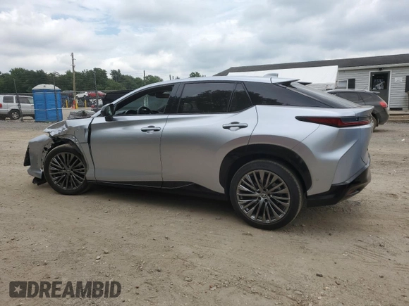 ✅ 2023 Lexus RZ 450e Premium • VIN: JTJAAAAB2PA018640 • Лот: 68503925. Опубликован ранее на Copart с пробегом 12 813 миль. Бесплатный доступ к архиву аукционных продаж из США и подробный отчёт об истории автомобиля на DreamBid. Изображение 2.