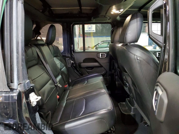 ✅ 2023 Jeep Wrangler Sahara • VIN: 1C4JJXP67PW696061 • Lot: 73433595. Wystawiony na Copart z przebiegiem 37 400 mil. Bezpłatny archiwum sprzedaży aukcyjnych z USA i szczegółowy raport historii pojazdu na DreamBid. Zdjęcie 11.