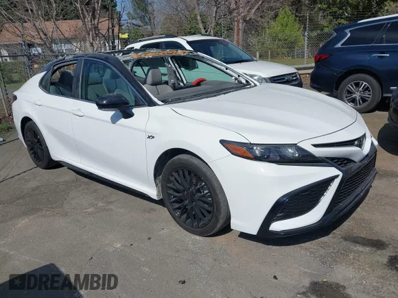 ✅ 2024 Toyota Camry SE • VIN: 4T1T11AK3RU870729 • Lot: 44424485. Wystawiony na IAAI z przebiegiem 25 905 mil. Bezpłatny archiwum sprzedaży aukcyjnych z USA i szczegółowy raport historii pojazdu na DreamBid. Zdjęcie 1.