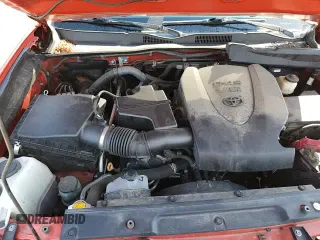 ✅ 2017 Toyota Tacoma TRD Sport • VIN: 3TMCZ5AN1HM051977 • Lot: 68040475. Listed on Copart with 103,715 mi. Free auction sales archive from the USA and detailed vehicle history report at DreamBid. Image 14.