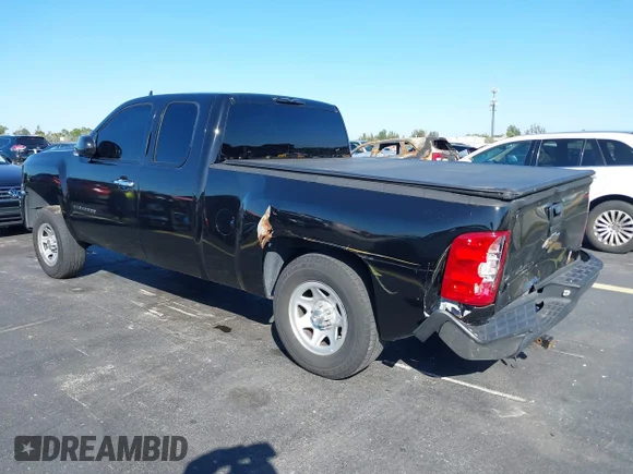 ✅ 2010 Chevrolet Silverado 1500 LTZ • VIN: 1GCSKTE33AZ155341 • Lot: 44343125. Wystawiony na IAAI z przebiegiem 170 710 mil. Bezpłatny archiwum sprzedaży aukcyjnych z USA i szczegółowy raport historii pojazdu na DreamBid. Zdjęcie 3.