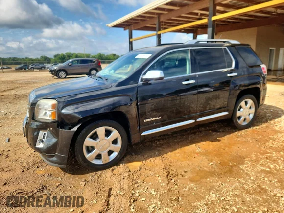 ✅ 2013 GMC Terrain Denali • VIN: 2GKFLZE30D6331560 • Lot: 58029916. Wystawiony na Copart z przebiegiem 103 213 mil. Bezpłatny archiwum sprzedaży aukcyjnych z USA i szczegółowy raport historii pojazdu na DreamBid. Zdjęcie 1.