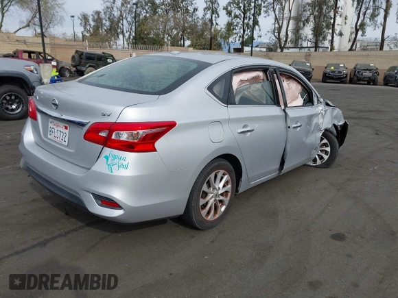 ✅ 2018 Nissan Sentra SV • VIN: 3N1AB7AP2JL646117 • Lot: 44220646. Wystawiony na IAAI z przebiegiem 56 216 mil. Bezpłatny archiwum sprzedaży aukcyjnych z USA i szczegółowy raport historii pojazdu na DreamBid. Zdjęcie 4.