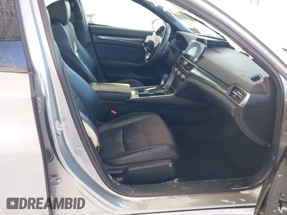 ✅ 2018 Honda Accord Sport • VIN: 1HGCV1F37JA110787 • Lot: 44240627. Wystawiony na IAAI z przebiegiem Nie podano. Bezpłatny archiwum sprzedaży aukcyjnych z USA i szczegółowy raport historii pojazdu na DreamBid. Zdjęcie 5.