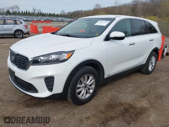 ✅ 2019 Kia Sorento LX • VIN: 5XYPGDA39KG523993 • Lot: 44831567. Wystawiony na IAAI z przebiegiem 68 716 mil. Bezpłatny archiwum sprzedaży aukcyjnych z USA i szczegółowy raport historii pojazdu na DreamBid. Zdjęcie 2.