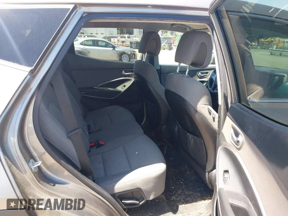 ✅ 2017 Hyundai Santa Fe 2.4L • VIN: 5XYZT3LB2HG413959 • Lot: 45072530. Wystawiony na IAAI z przebiegiem 187 373 mil. Bezpłatny archiwum sprzedaży aukcyjnych z USA i szczegółowy raport historii pojazdu na DreamBid. Zdjęcie 8.