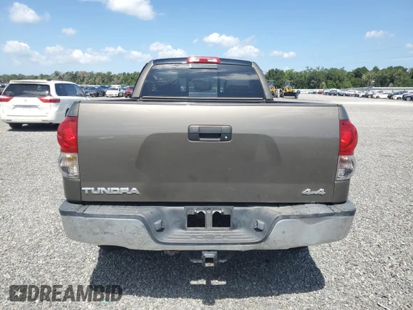 ✅ 2007 Toyota Tundra SR5 • VIN: 5TBBT541X7S457074 • Lot: 57772526. Wystawiony na Copart z przebiegiem 335 111 mil. Bezpłatny archiwum sprzedaży aukcyjnych z USA i szczegółowy raport historii pojazdu na DreamBid. Zdjęcie 6.