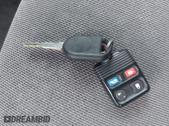 ✅ 2003 Ford Taurus SES Standard • VIN: 1FAHP55S23G120549 • Lot: 41928956. Wystawiony na IAAI z przebiegiem 138 930 mil. Bezpłatny archiwum sprzedaży aukcyjnych z USA i szczegółowy raport historii pojazdu na DreamBid. Zdjęcie 11.