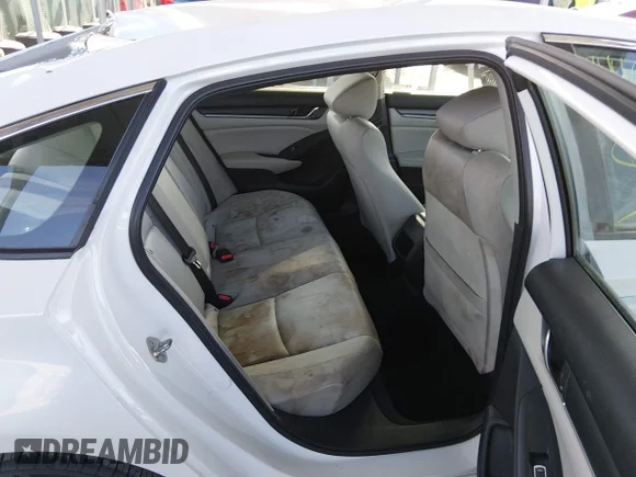 ✅ 2019 Honda Accord LX • VIN: 1HGCV1F16KA021518 • Lot: 44467737. Wystawiony na IAAI z przebiegiem 111 329 mil. Bezpłatny archiwum sprzedaży aukcyjnych z USA i szczegółowy raport historii pojazdu na DreamBid. Zdjęcie 8.