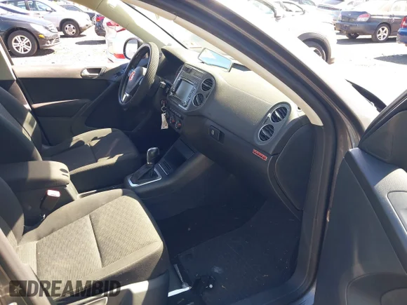 ✅ 2015 Volkswagen Tiguan SEL • VIN: WVGBV7AX0FW579393 • Лот: 45303328. Опубликован ранее на IAAI с пробегом 177 219 миль. Бесплатный доступ к архиву аукционных продаж из США и подробный отчёт об истории автомобиля на DreamBid. Изображение 5.
