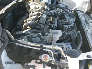 ✅ 2022 Toyota Corolla Cross XLE • VIN: 7MUDAAAG4NV021623 • Лот: 43452210. Опубликован ранее на IAAI с пробегом 32 495 миль. Бесплатный доступ к архиву аукционных продаж из США и подробный отчёт об истории автомобиля на DreamBid. Изображение 22.