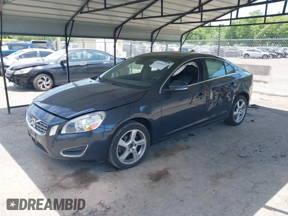 ✅ 2012 Volvo S60 T5 • VIN: YV1622FS4C2038990 • Лот: 45349643. Опубликован ранее на IAAI с пробегом 125 374 миль. Бесплатный доступ к архиву аукционных продаж из США и подробный отчёт об истории автомобиля на DreamBid. Изображение 2.