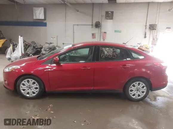 ✅ 2012 Ford Focus SE • VIN: 1FAHP3F28CL125135 • Lot: 45006085. Wystawiony na IAAI z przebiegiem 175 944 mil. Bezpłatny archiwum sprzedaży aukcyjnych z USA i szczegółowy raport historii pojazdu na DreamBid. Zdjęcie 6.