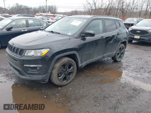 ✅ 2018 Jeep Compass Latitude • VIN: 3C4NJDBB5JT453978 • Lot: 44508772. Wystawiony na IAAI z przebiegiem 61 094 mil. Bezpłatny archiwum sprzedaży aukcyjnych z USA i szczegółowy raport historii pojazdu na DreamBid. Zdjęcie 2.